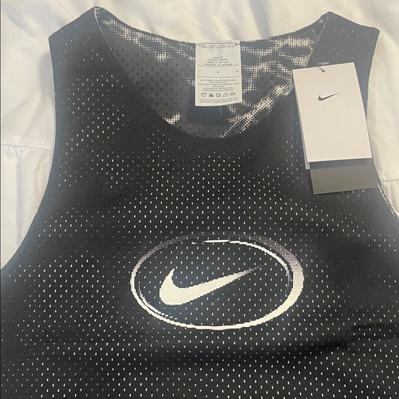 Nike Black Reversible Tank Top for Kids - Picture 3 of 8
